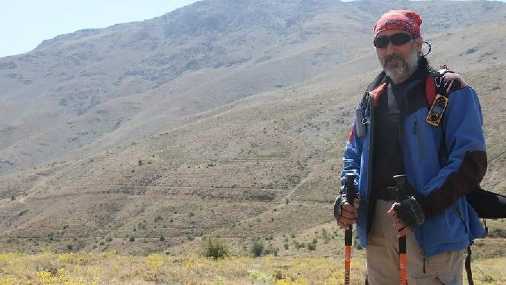 2 bin 347 metrelik Hazar Baba Dağına solo tırmanış yaptı