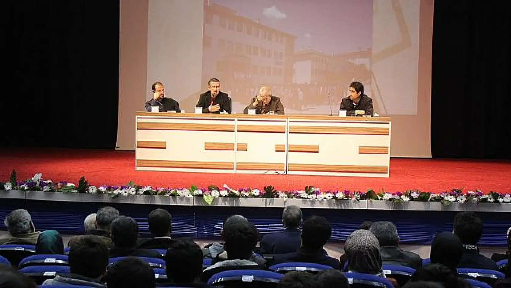 Elazığ'da 'Bilim Tarihçisi Prof.Dr. Fuat Sezgin' anlatıldı