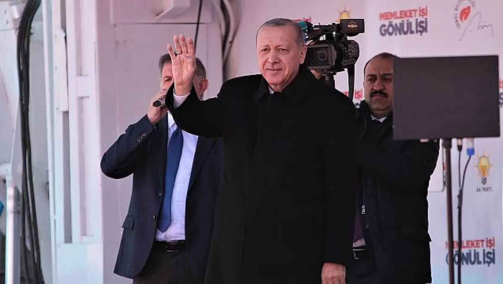 Cumhurbaşkanı Erdoğan:''Bu ülkenin Cumhurbaşkanına iftira atamazsın' 