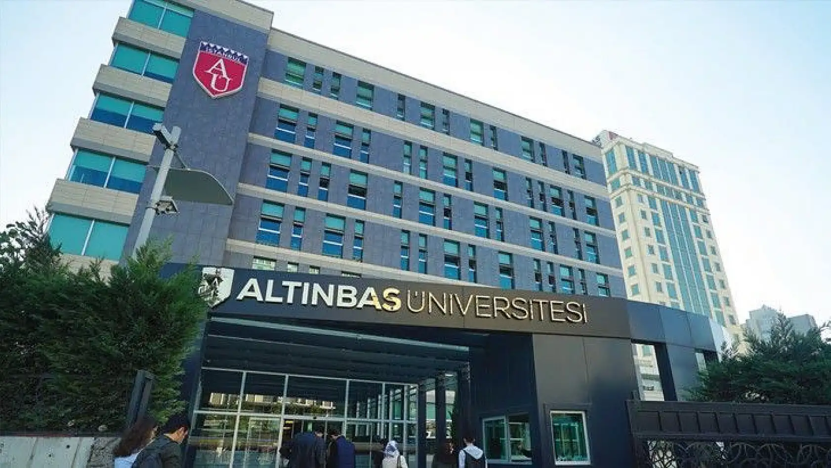 Altınbaş Üniversitesi 40 Öğretim Üyesi alıyor