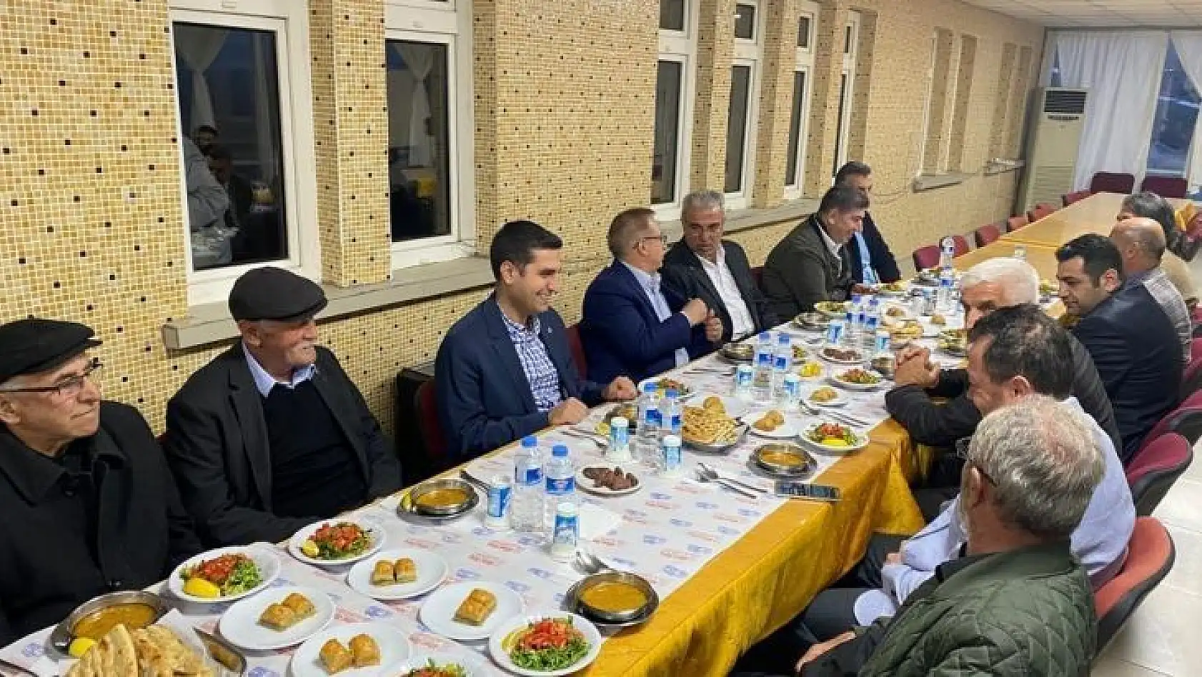 Başkan Kazgan şehit aileleri ile iftar yaptı