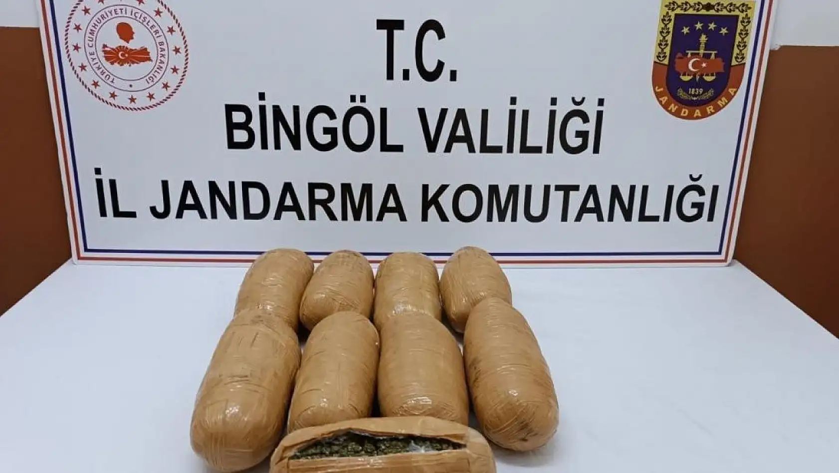Bingöl'de 4 kilo 485 gram esrar ele geçirildi:  1 gözaltı