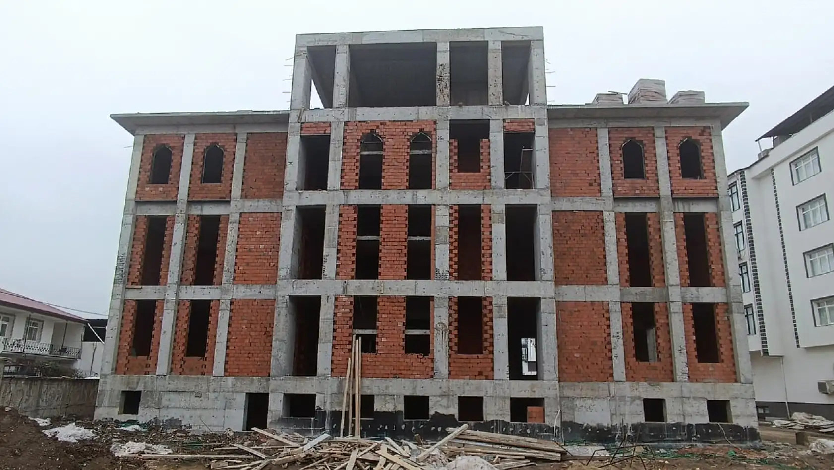Denk Bütçe Üstü Veren Yazıkonak Belediyesi, Yeni Belediye Binasına Kavuşuyor