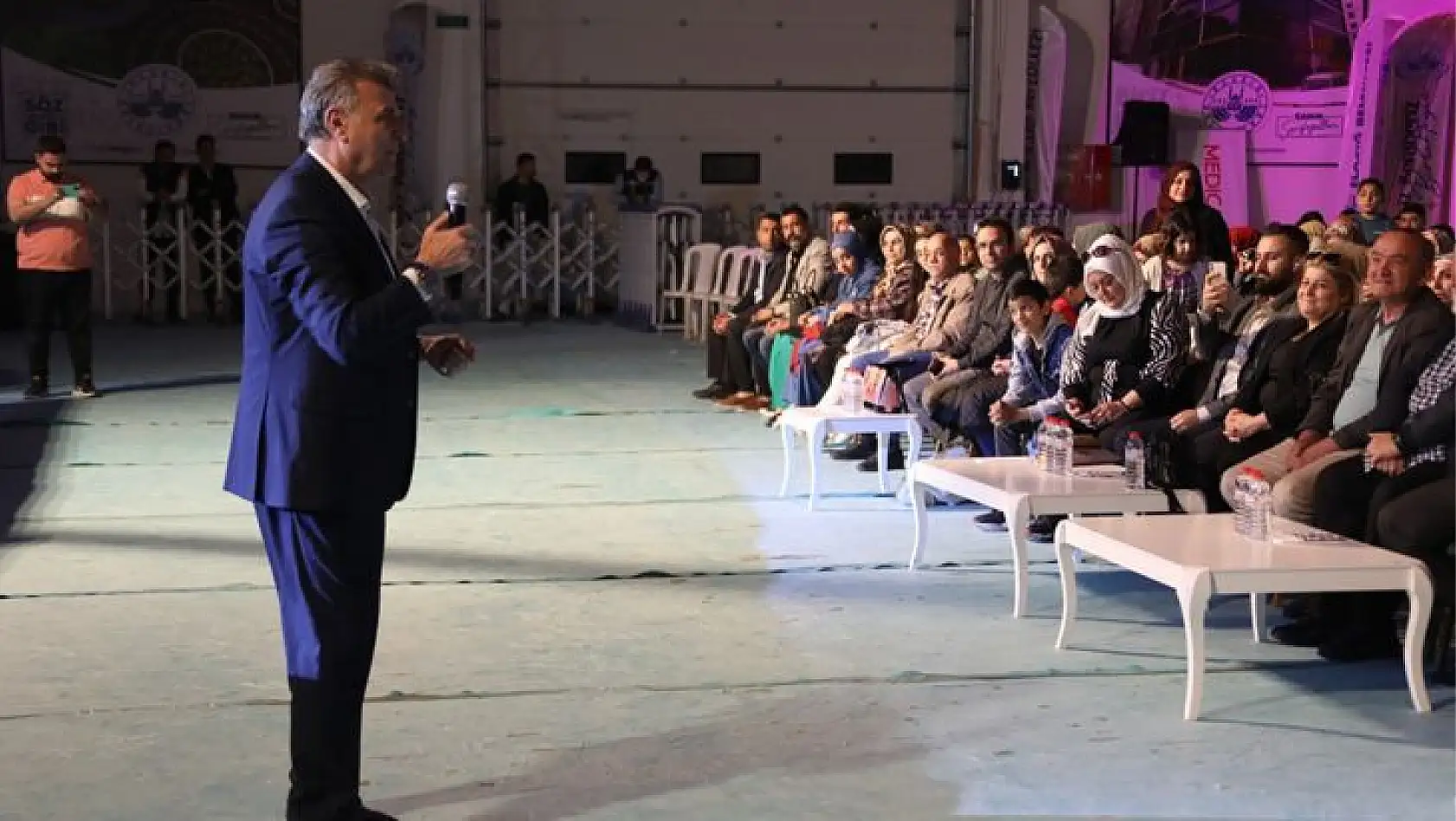 Elazığ Belediyesi Bayram Konserleri'nin İkinci Gününde Ömer Çapar Sahne Aldı