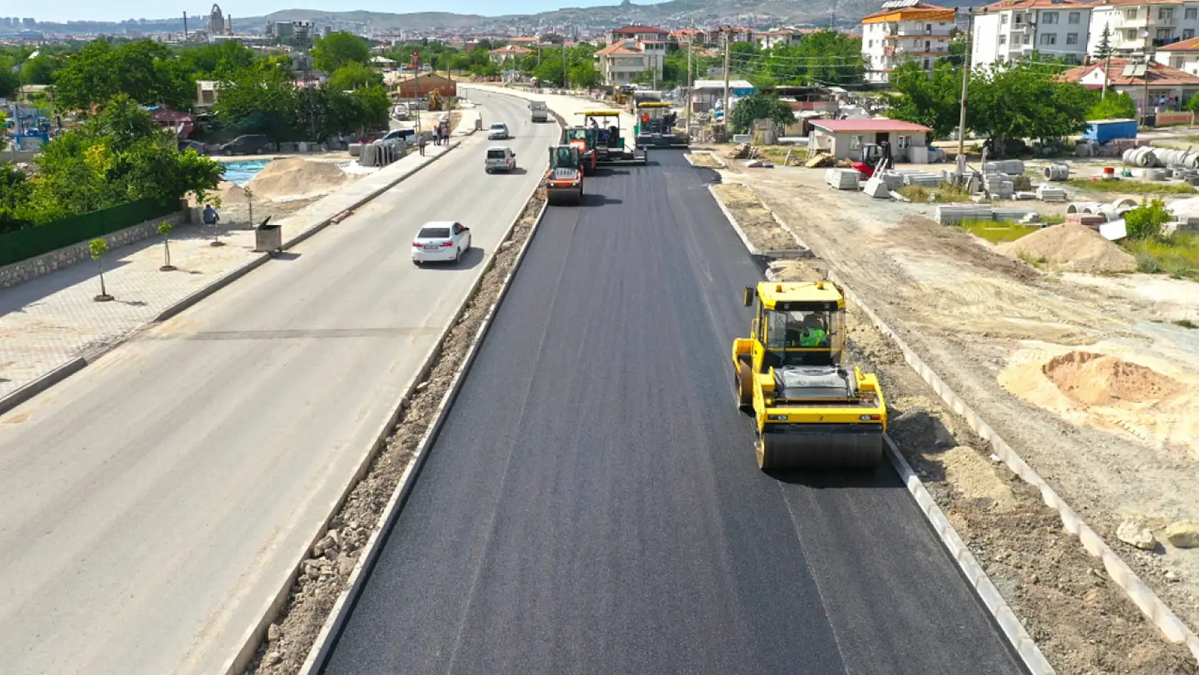 Elazığ Belediyesi, Yol Bakım-Onarım ve Genişletme Çalışmalarını Sürdürüyor