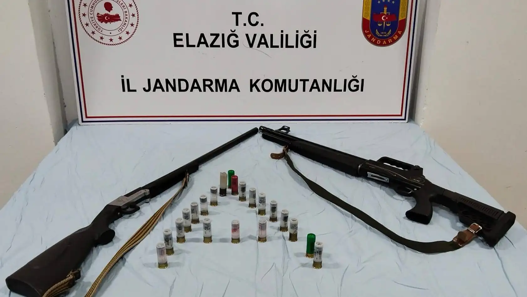 Elazığ'da Ruhsatsız Silah  Operasyonu Düzenlendi
