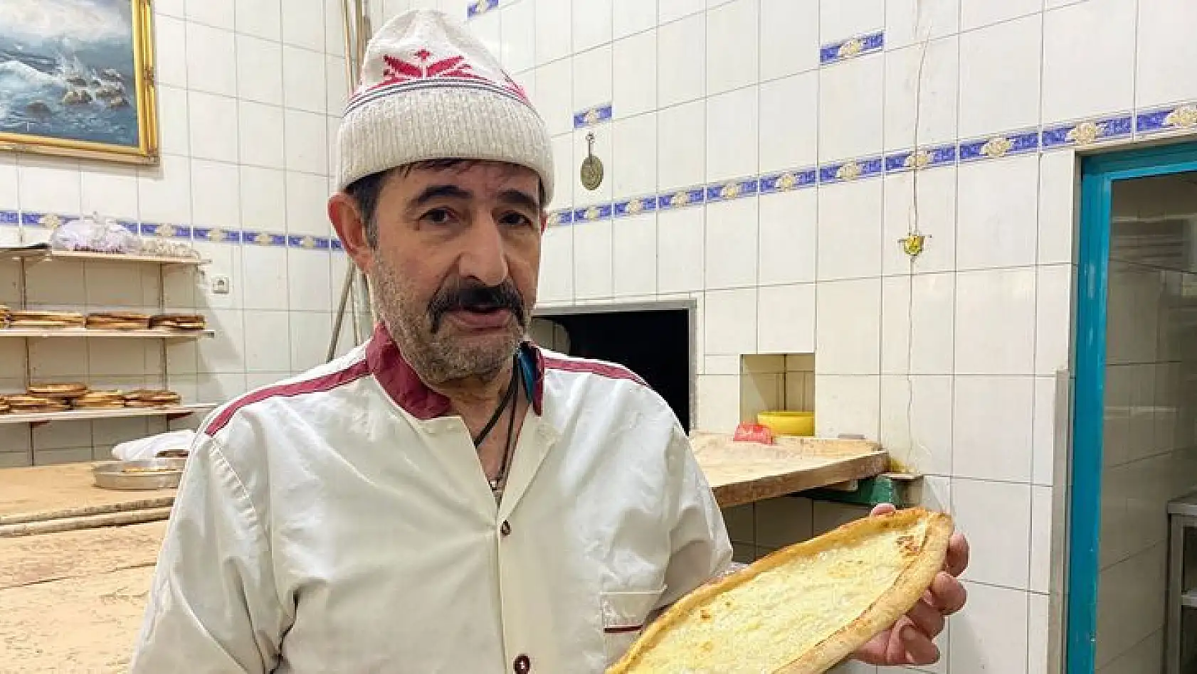 Elazığ'da Sofraların Vazgeçilmez Lezzeti 'Peynirli Ekmek'