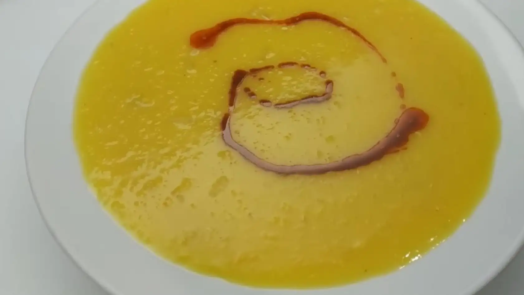 Elazığlı ev hanımları mercimek çorbasını böyle yapıyormuş. Lokantada yapılanla birebir aynı tadı veriyor