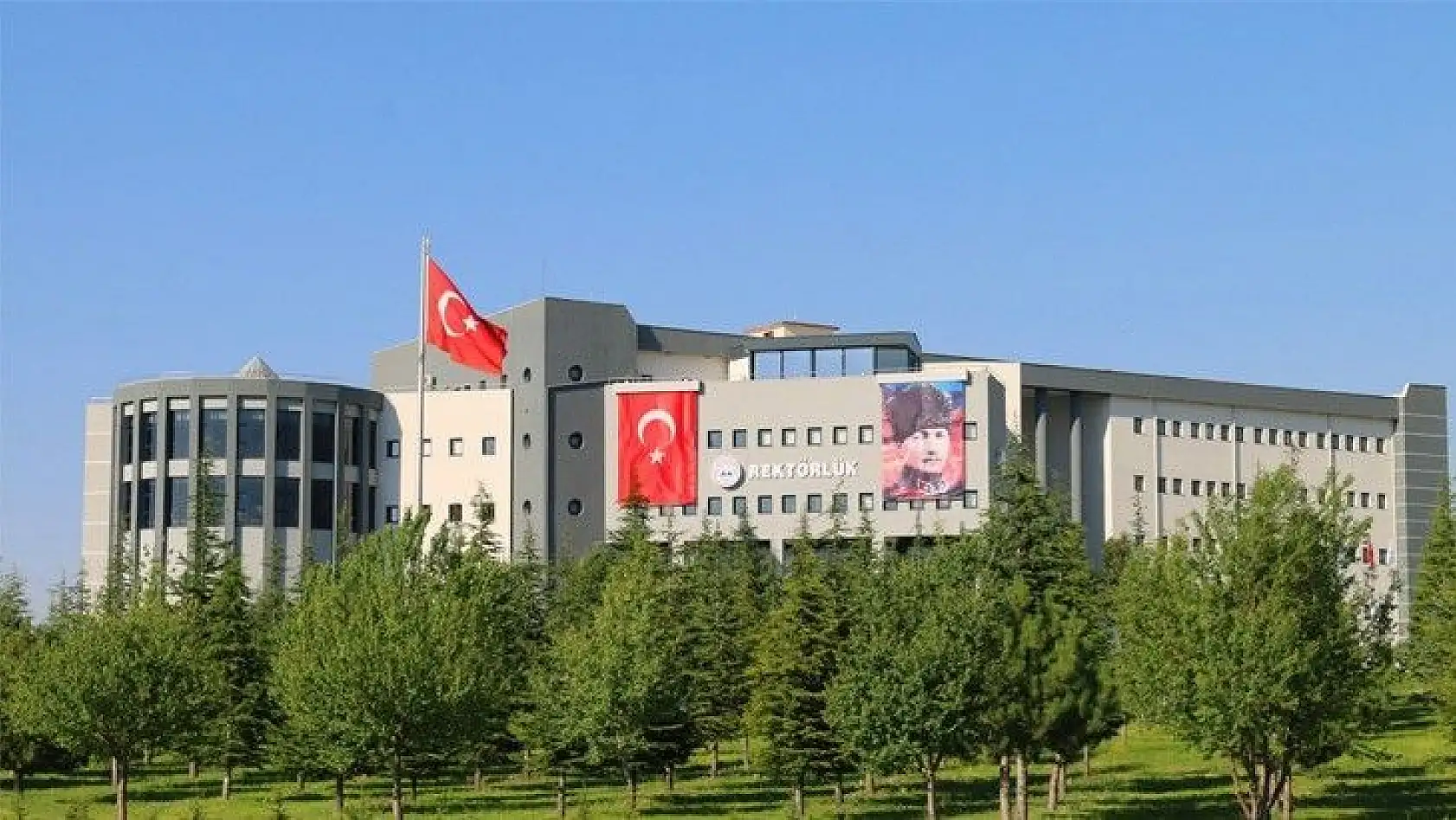 Erciyes Üniversitesi 31 Öğretim Üyesi alıyor