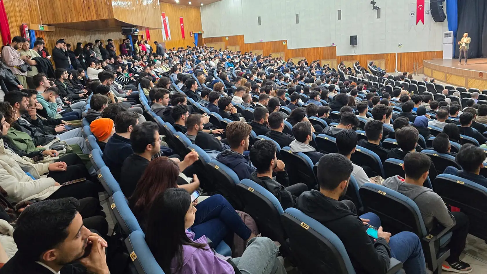 Fırat Üniversitesi'nde Blockchain Teknolojileri ve Girişimcilik Fırsatları Anlatıldı