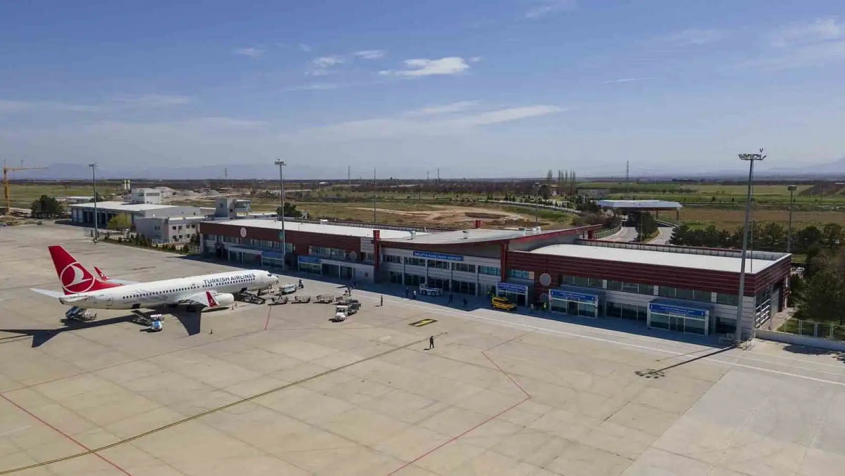 Haziran'da Malatya Havalimanı'nda 64 bin 975 yolcuya hizmet verildi
