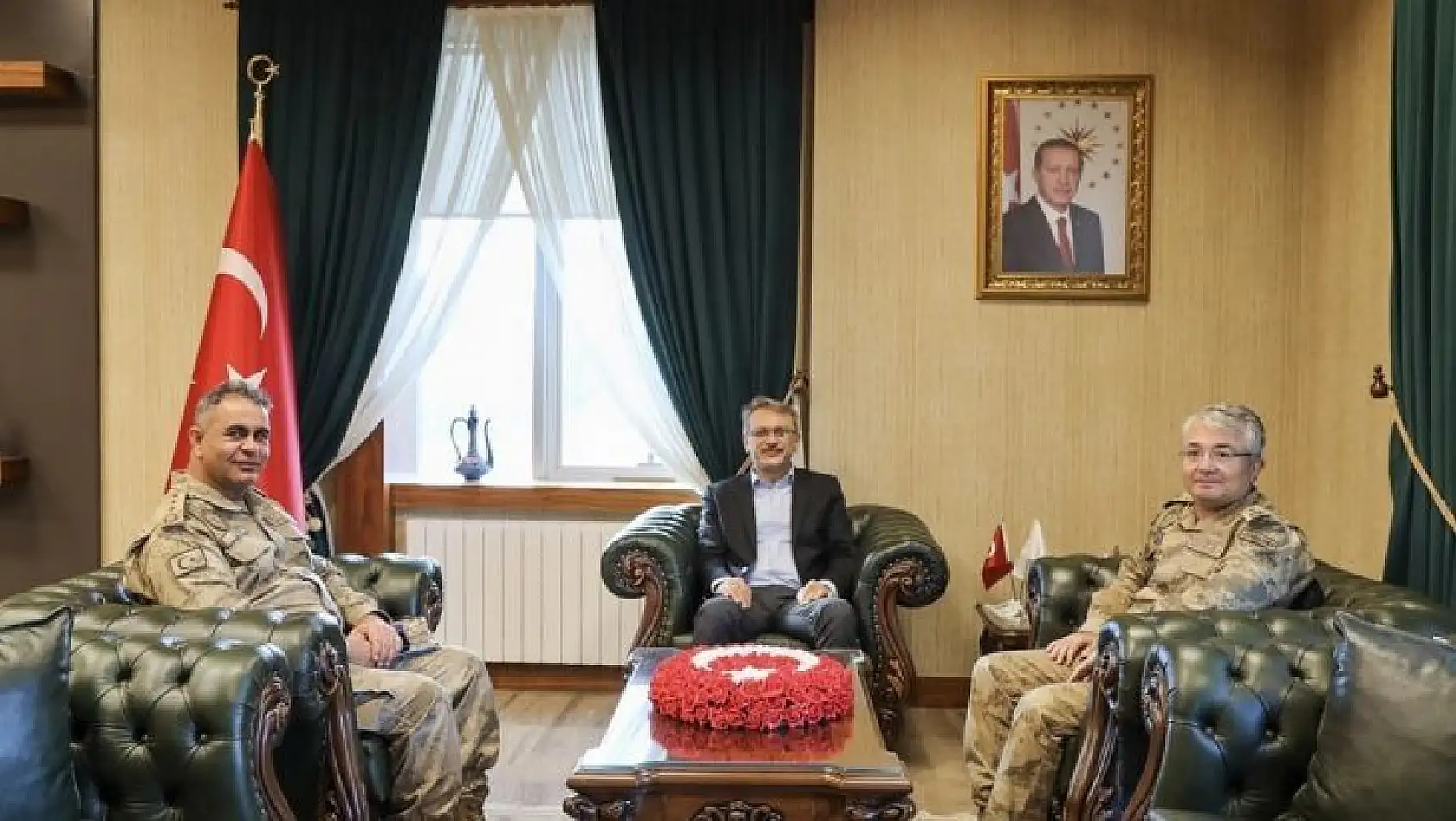 Jandarma Bölge Komutanı Alkan, Vali Ekinci'yi ziyaret etti
