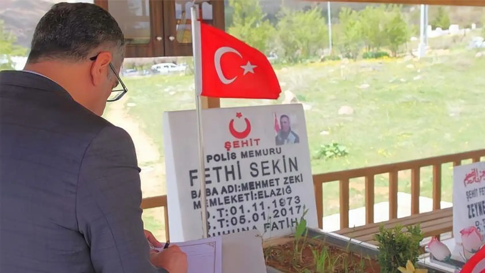 Milletvekili Erol, Şehit Fethi Sekin'i Unutmadı