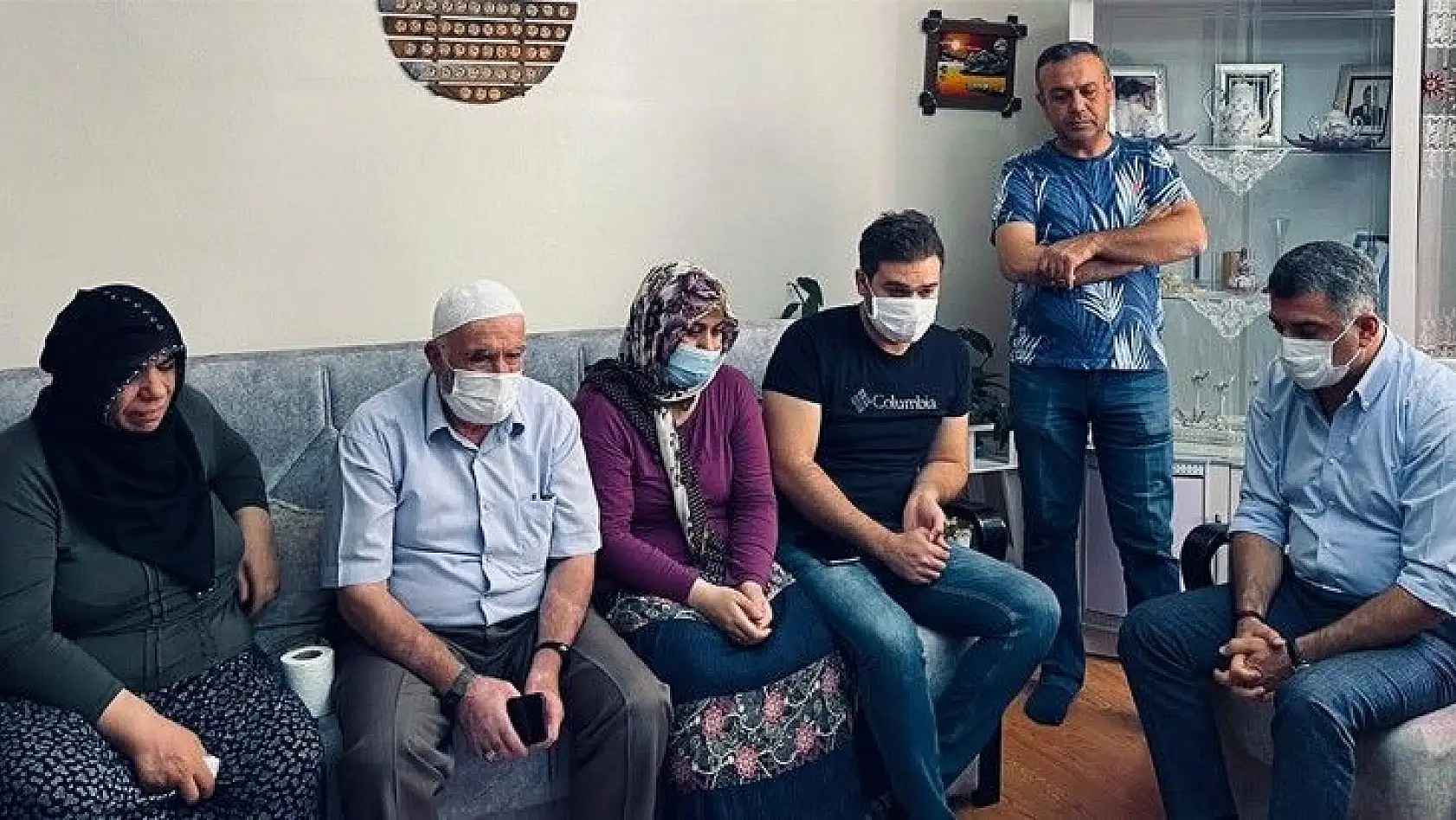 Milletvekili Gürsel Erol Uçak kazasında hayatını kaybeden pilotun ailesini ziyaret etti