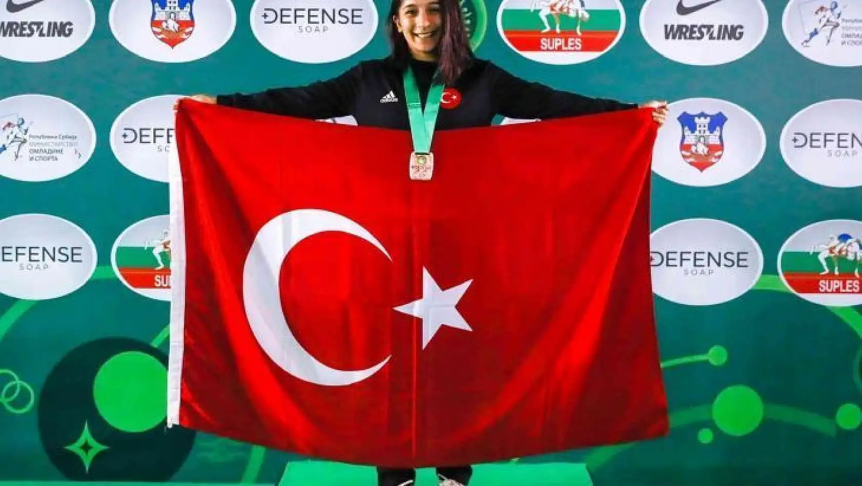 Milli Güreşçi Mehlika Öztürk, Malatya İdmanyurdu'na transfer oldu