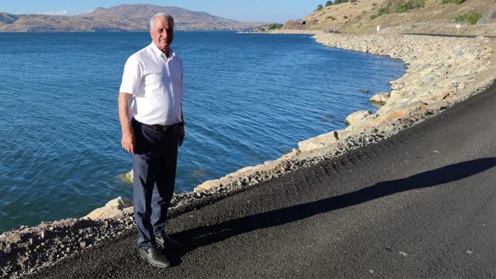 Özay: 'Hazar Gölü Sahil Yolu, Bölgeye İlgiyi Artırdı'