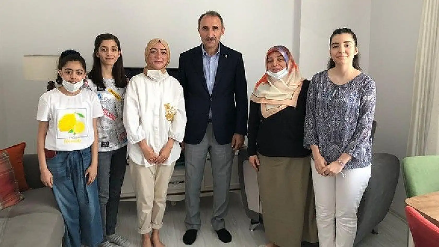 Prof. Dr. Göktaş, Öğrencilerin Evlerine Bayram Ziyareti Gerçekleştirdi
