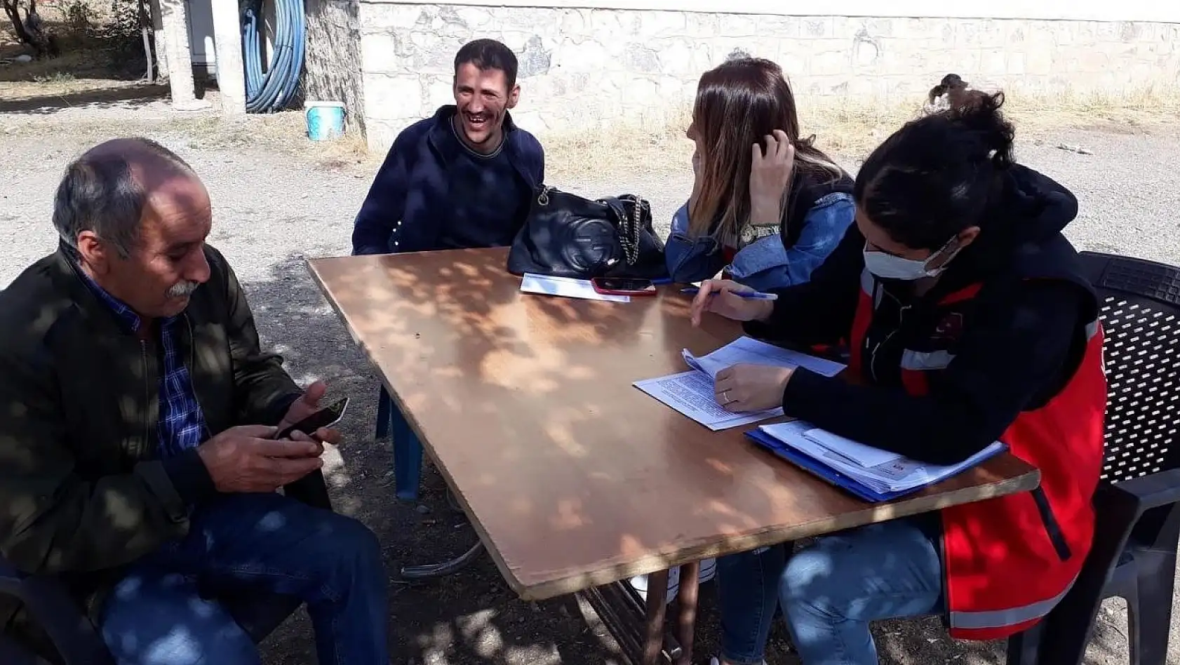Tunceli'de Sosyal Hizmet Merkezi hane ziyaretlerini sürdürüyor