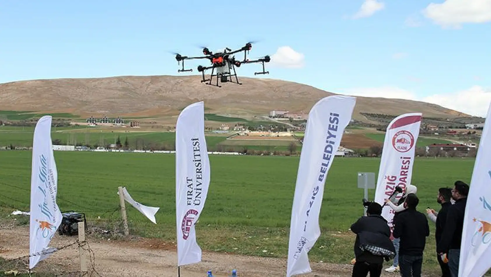 Türkiye'de Bir İlk: Dron İle Ücretsiz İlaçlama