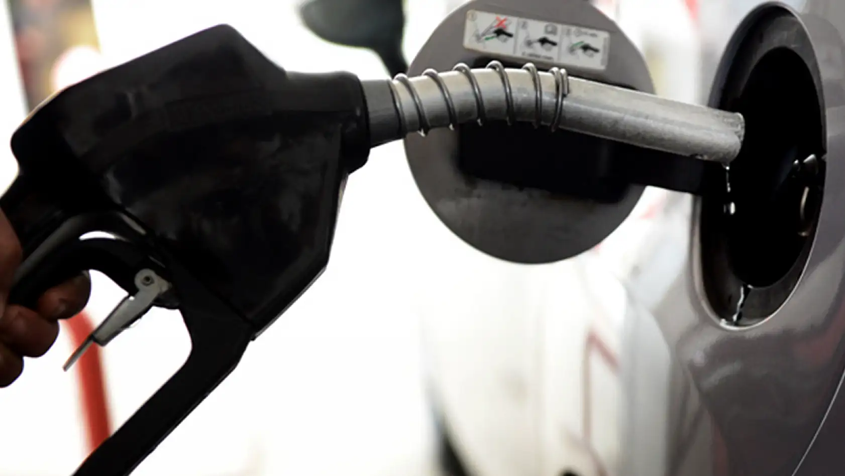 Vergi Uzmanı Ozan Bingöl Hesapladı: Benzinin Litre Fiyatında Vergi Şoku