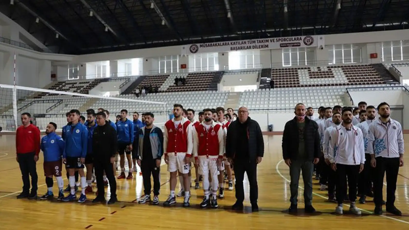 Voleybol 1. Lig Grup Birinciliği müsabakaları Elazığ'da başladı