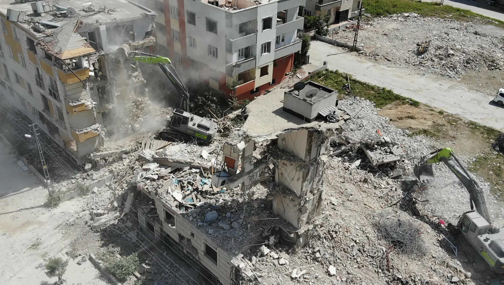Elazığ'da Orta Hasarlı Bina Sahipleri Dikkat! Süre Uzatıldı