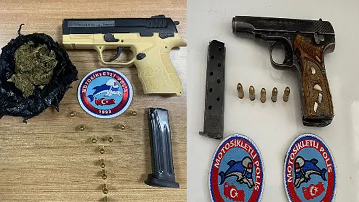 Elazığ'da 15 Ruhsatsız Silah Ve Bir Miktar Uyuşturucu Ele Geçirildi