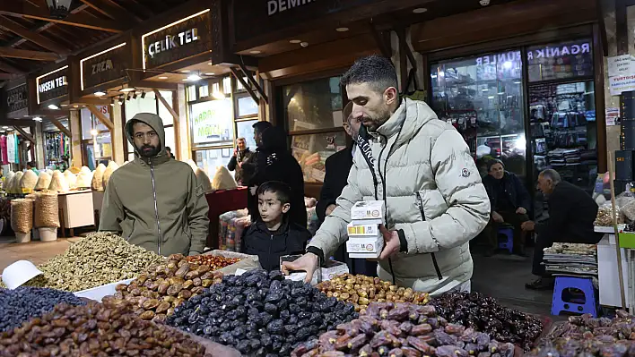 Elazığ'da Ramazan'ın Vazgeçilmezinin Fiyatını Gören Vatandaşlar 'Yok Artık' Diyor