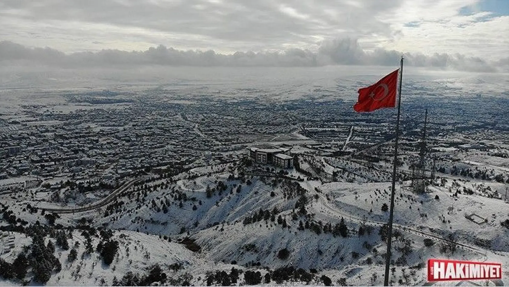 Bin 200 rakımlı Harput'ta kar güzelliği