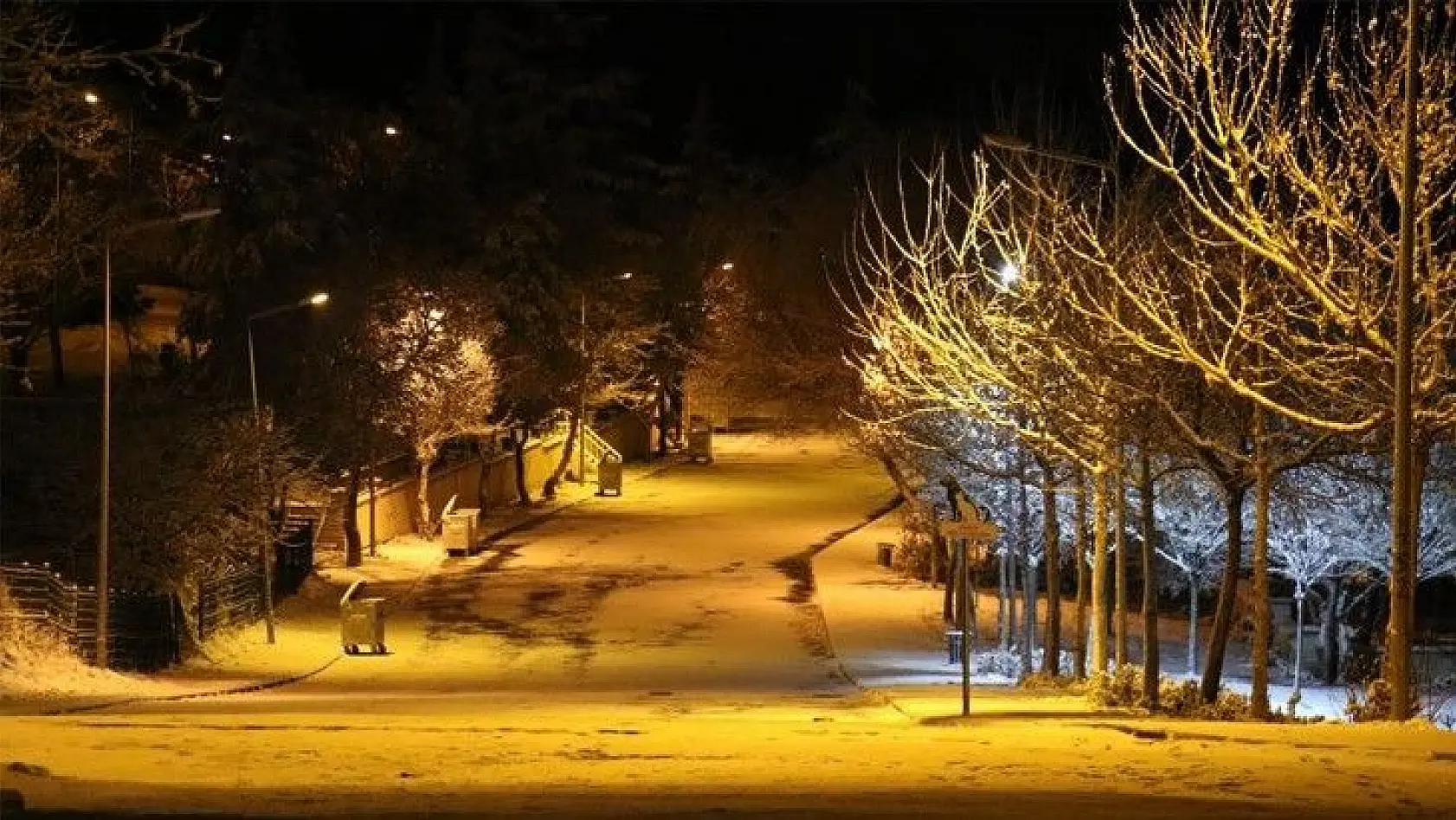 Karla kaplı Harput'ta ışıklarla görsel şölen