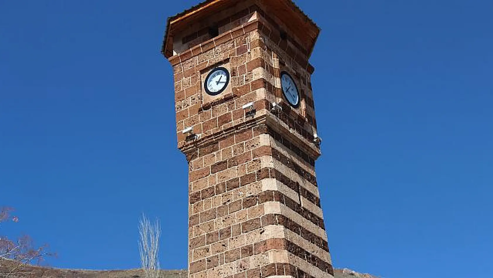 119 Yıllık Tarihi Saat Kulesi Restore Edildi   