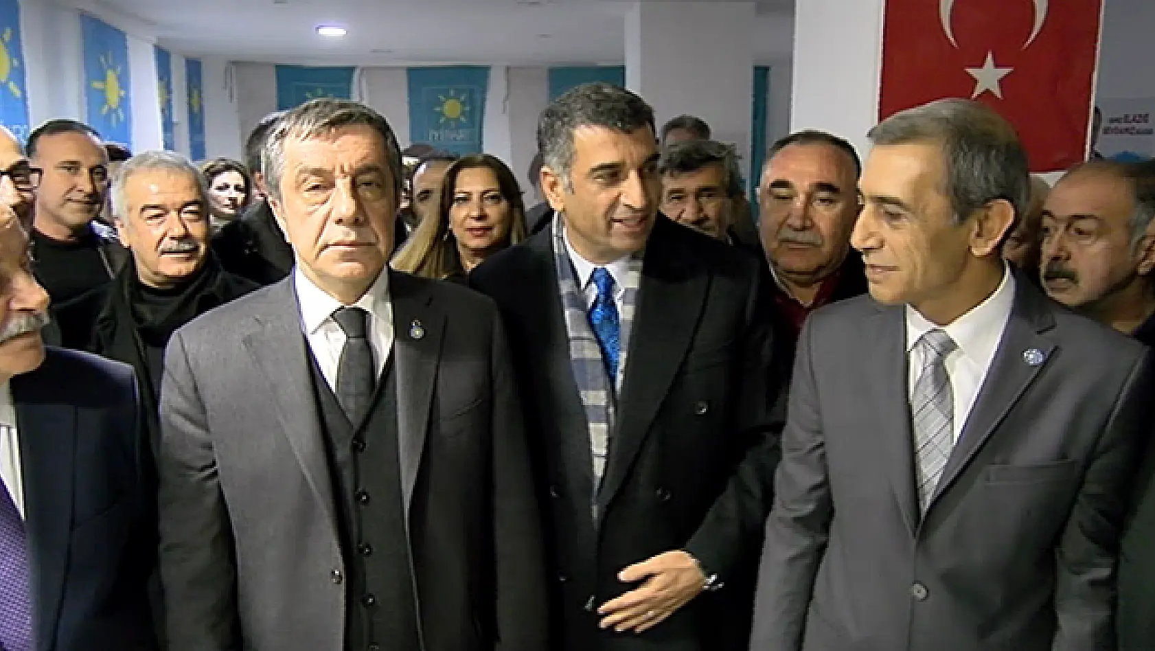 CHP'Lİ EROL:'' İTTİFAK KONUSUNDA BİLGİ KİRLİLİĞİ VAR''