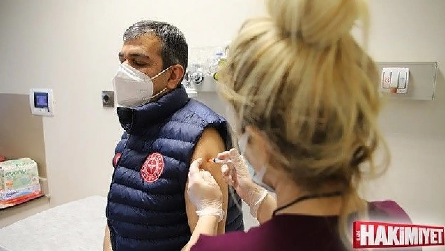 Elazığ'da 256 aşı odası kuruldu, sağlık çalışanları aşılanmaya başladı