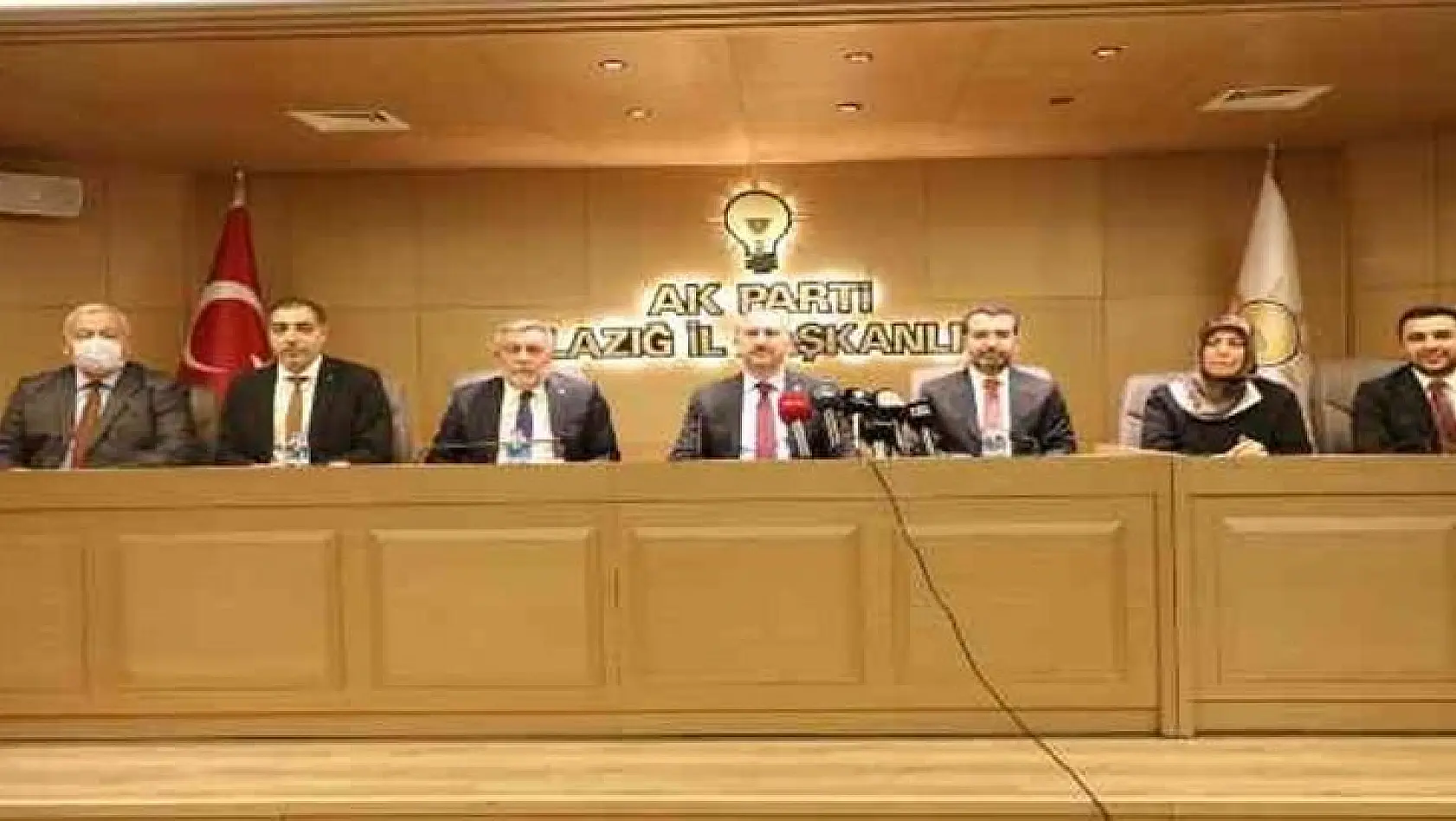 Adalet Bakanı Gül: 'Ak Parti Milletle Beraber Yol Yürüme Siyasetinin Adıdır'