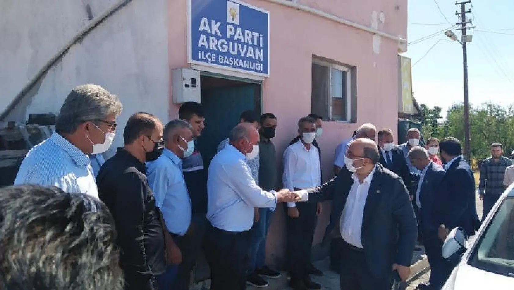 AK Partili Açıkkapı: 'Gidilmeyen kapı, sıkılmayan el bırakmayacağız'