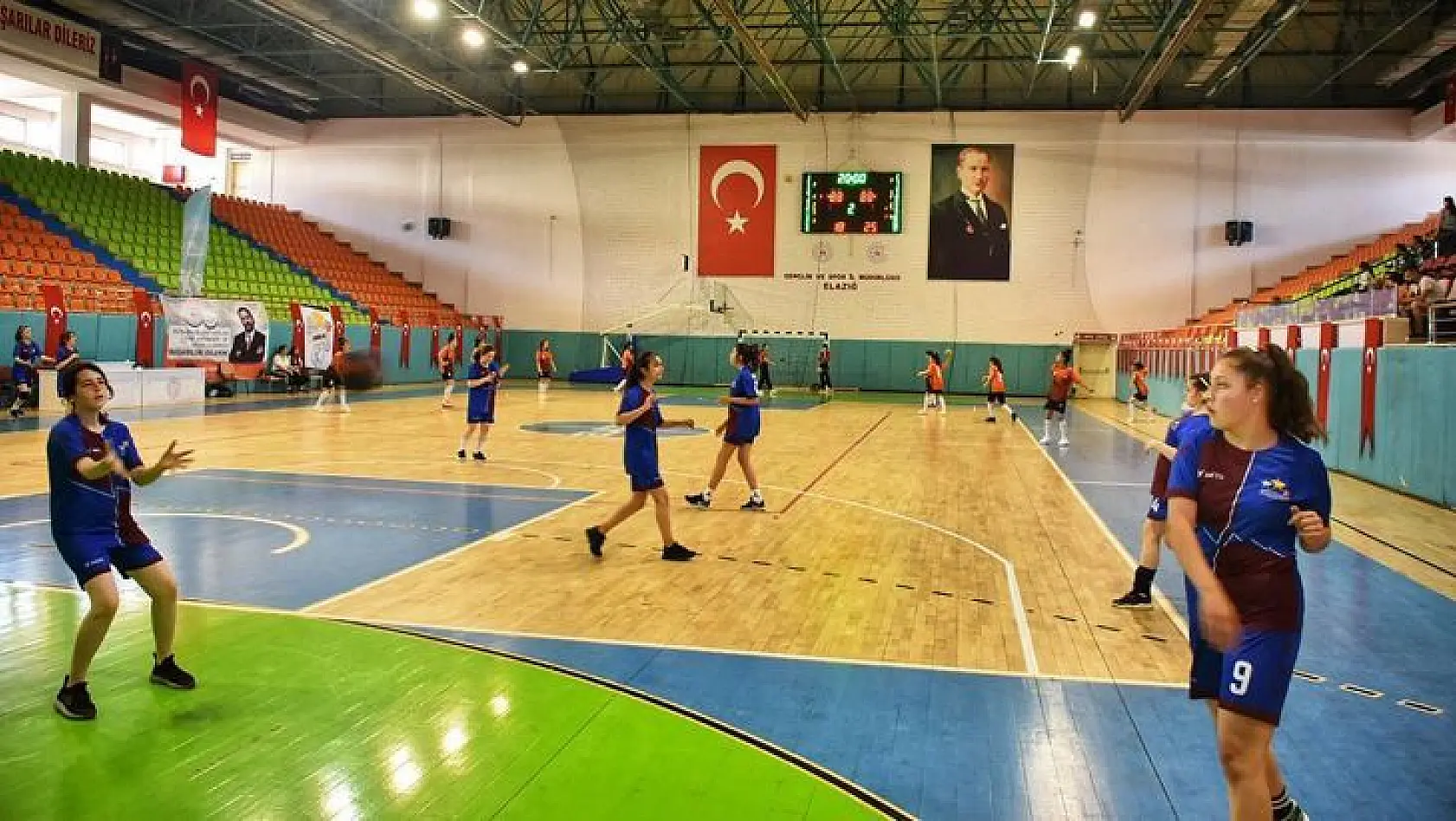Analig Hentbol Yarı Finalleri Elazığ'da