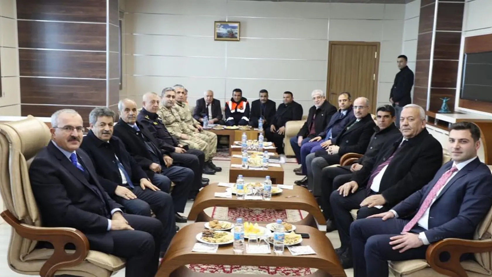 Arıcak'ta Vali Toraman'ın Katılımıyla, Koordinasyon Toplantısı Yapıldı
