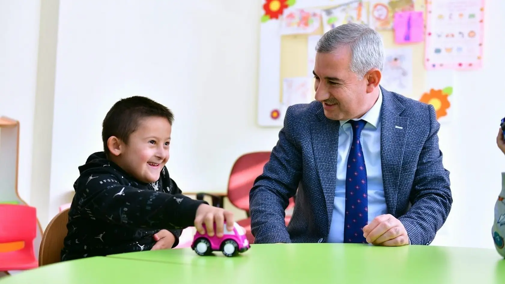 Başkan Çınar, özel çocuklarla bir araya geldi