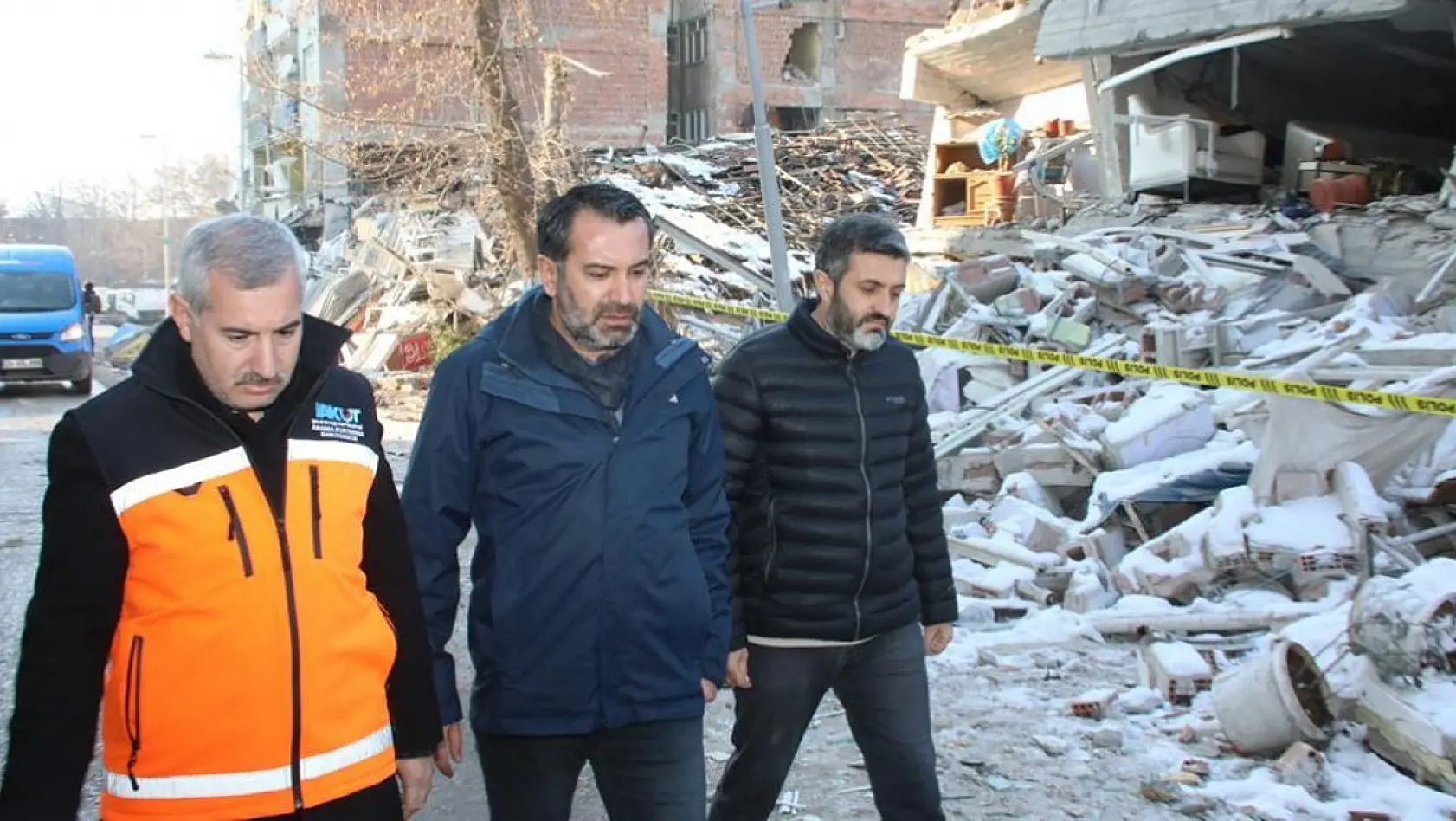 Başkan Şerifoğulları, Malatya'da Deprem Bölgesinde İncelemelerde Bulundu