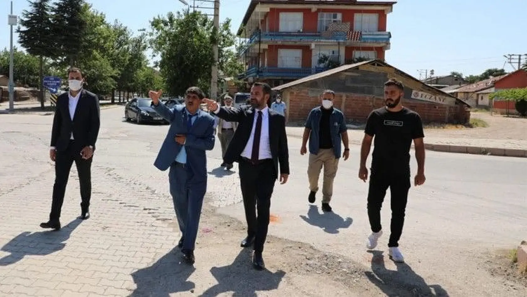 Başkan Şerifoğulları, Salıbaba Mahalle Sakinleriyle Buluştu