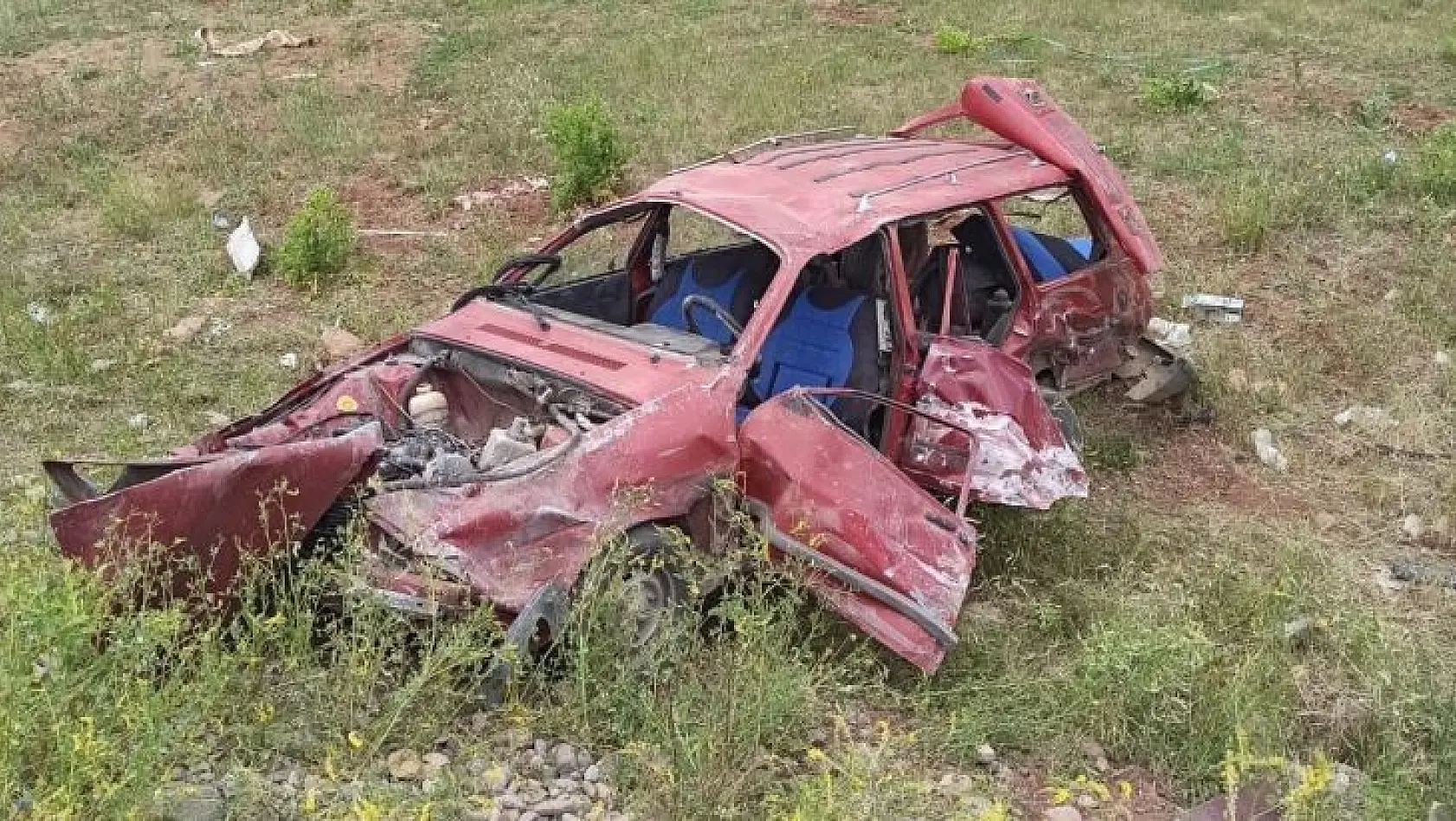 Bingöl'de otomobil ile traktör çarpıştı: 4 yaralı