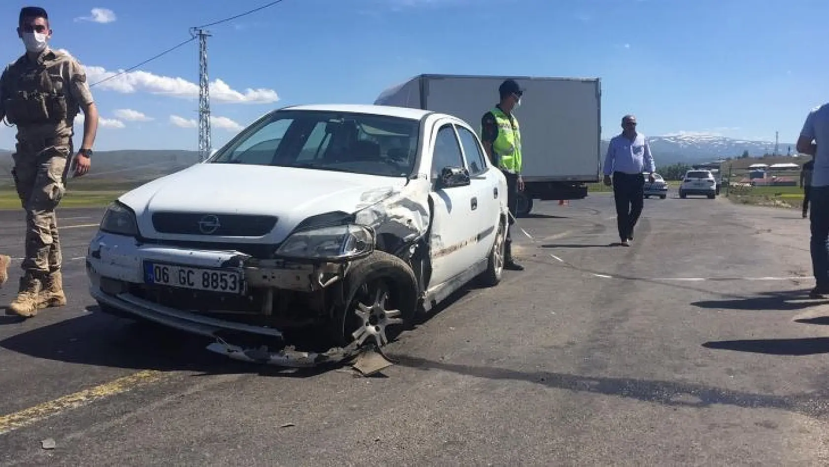 Bingöl trafik kazası:3 yaralı