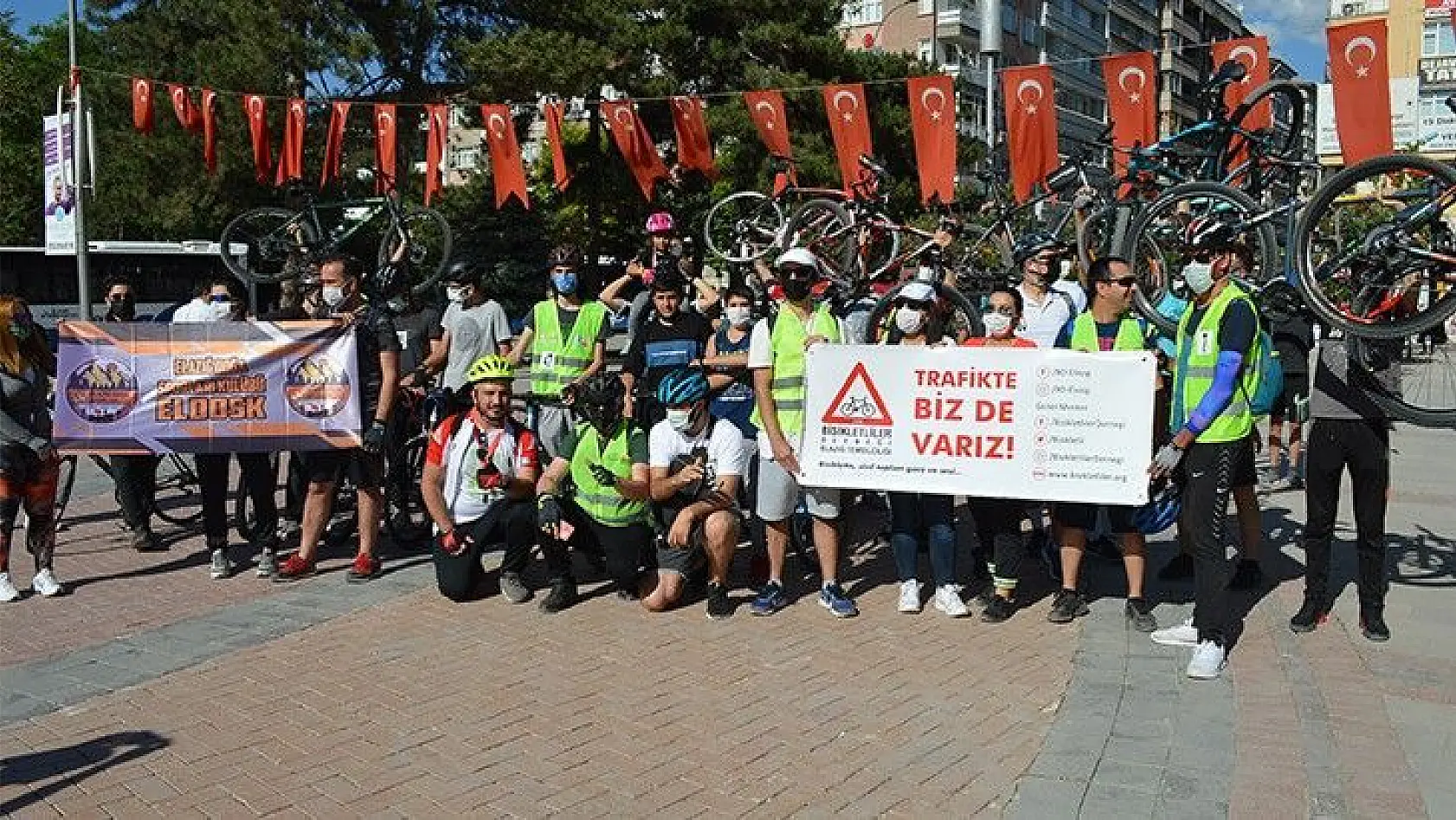 Çevre Haftası Nedeniyle Bisiklet Turu Düzenlendi