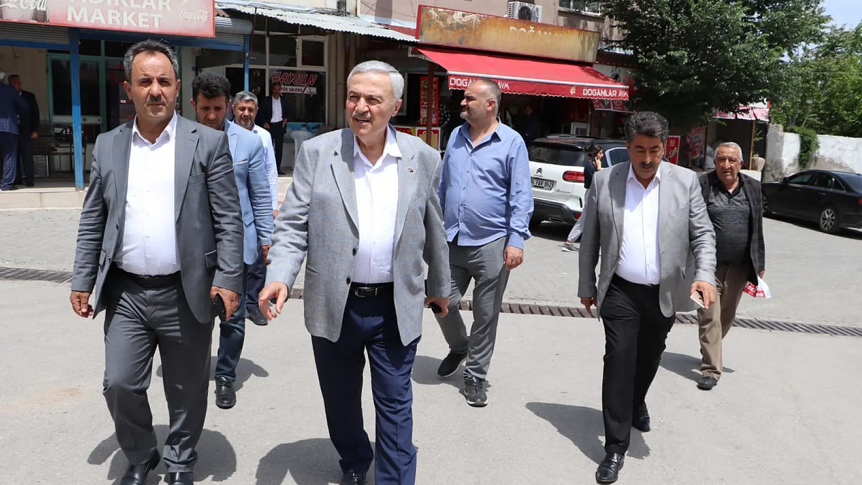 Demirbağ, Yurtbaşı Beldesinde Cumhurbaşkanı Erdoğan'a destek turlarını sürdürdü