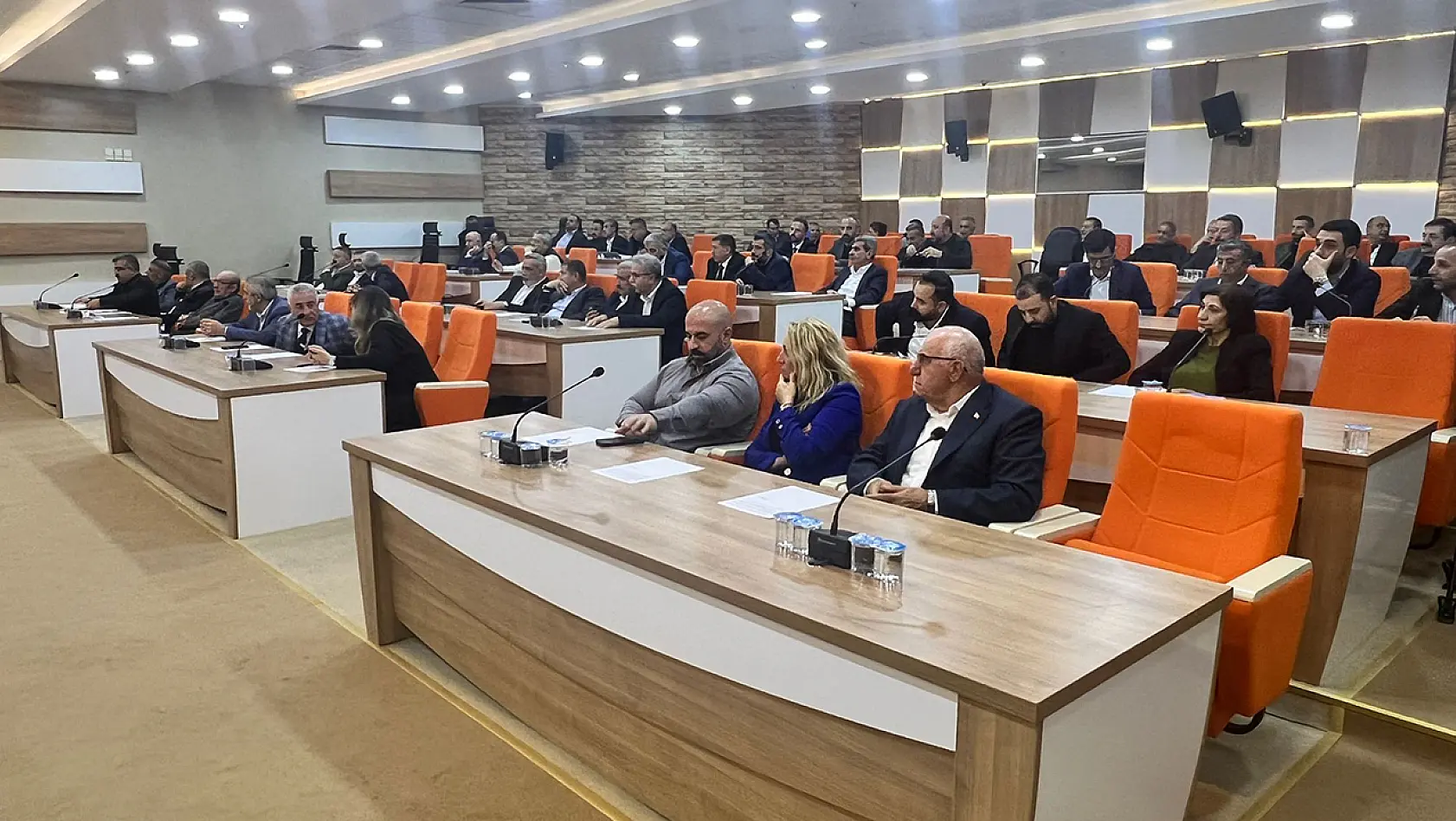 Elazığ Belediye Meclisi Nisan Ayı Oturumları Sona Erdi 