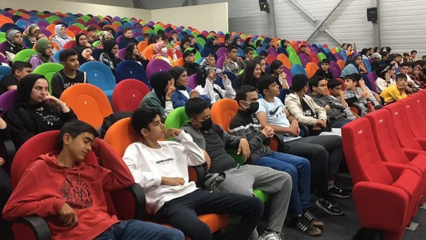 Elazığ'da 3 Bin Öğrenci Sinema Keyfi Yaşadı