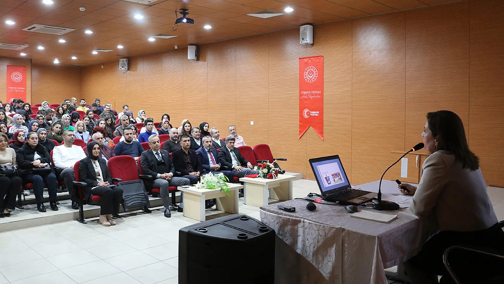 Elazığ'da 'Aile Söyleşileri' Programı Başladı