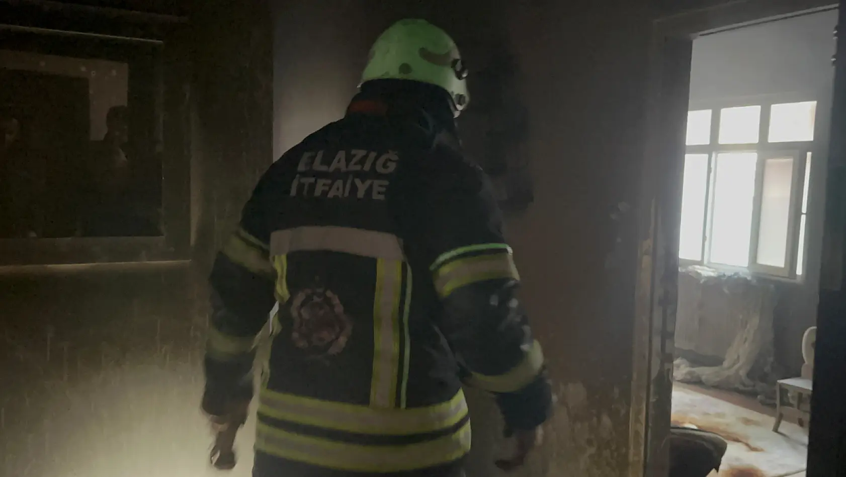 Elazığ'da Korkutan Ev Yangını
