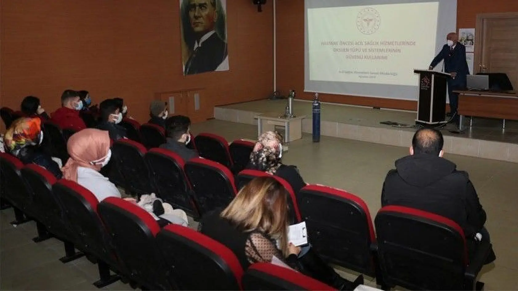 Elazığ'da sağlık ve bakım personeline eğitim