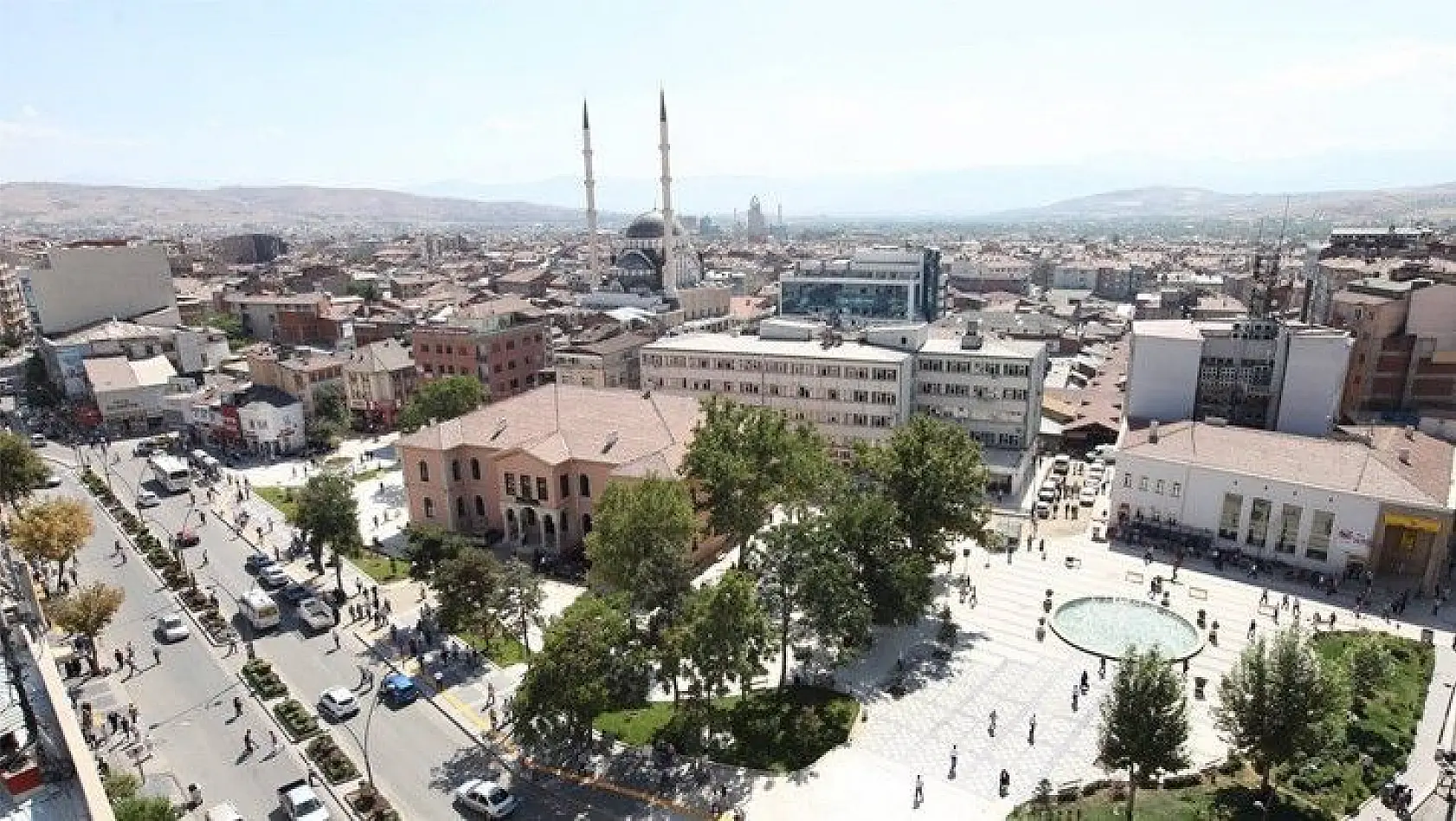 Elazığ'da Satışa Çıkarılan 136 Arsa, Açık Artırma Yöntemi İle Online Olarak Satıldı